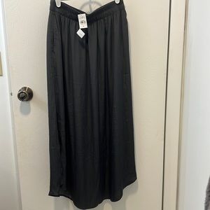 Loft, silk, maxi skirt with pockets. XS. New with tags.